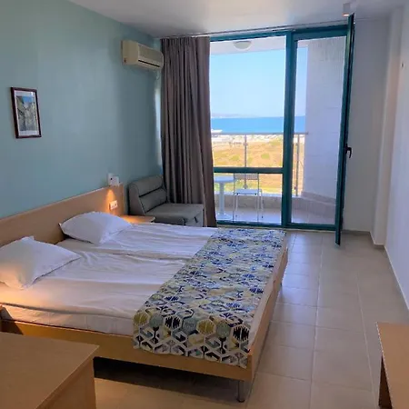Sirena Hotel * 内塞伯尔