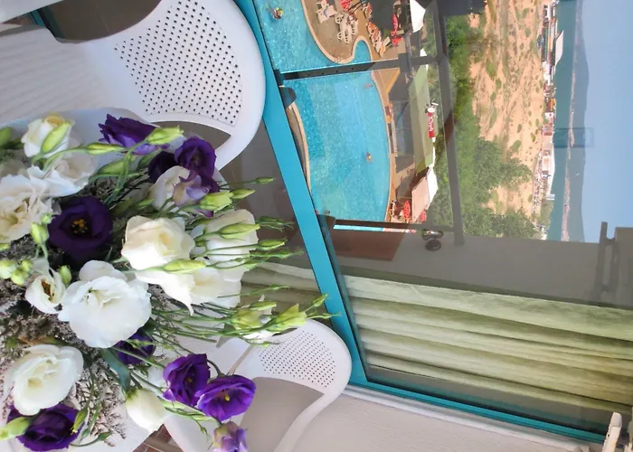 Arcadia Apartments *