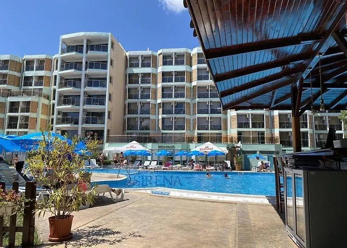 Arcadia Apartments *